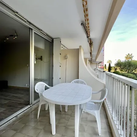 Appartement Bright Just A Stone's Throw From The Sea Saint-Raphaël